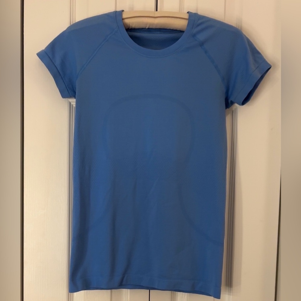 Lululemon Swiftly Tech Short Sleeve 2.0 Slim Fit Hip Length Pool Blue